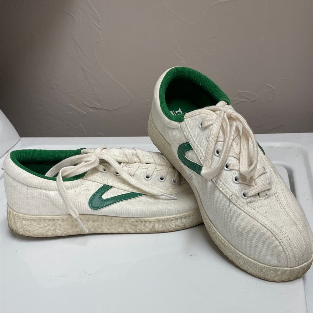 Tretorn Off-White and Green Casual Sneakers